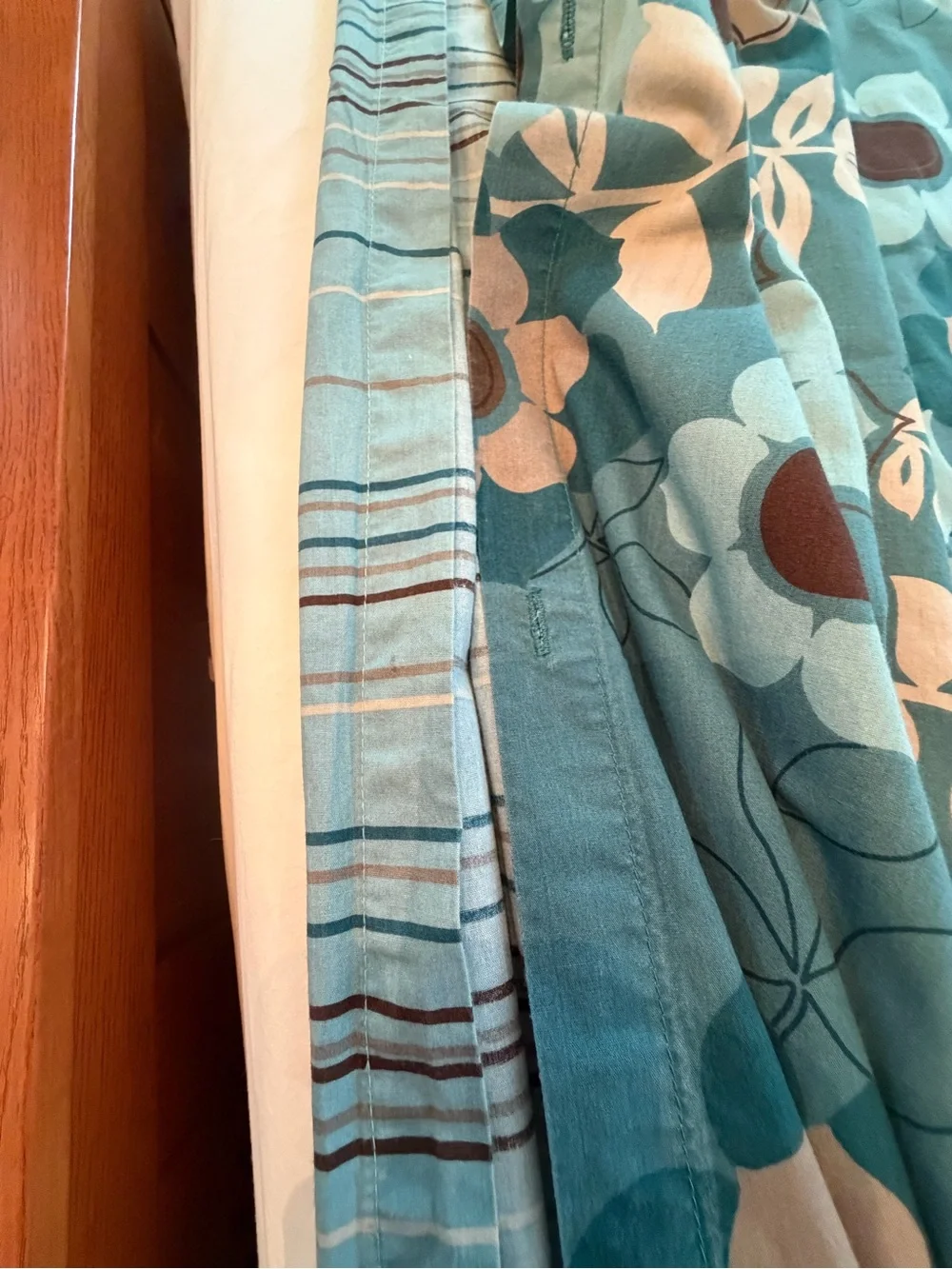 Christy Good Used Condition Queen Size Floral Blue 100% Cotton Comforter Cover